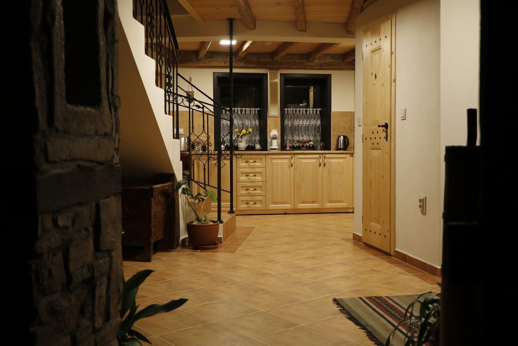 Guest House Epochs Since 1871 Lyaskovets Exterior photo